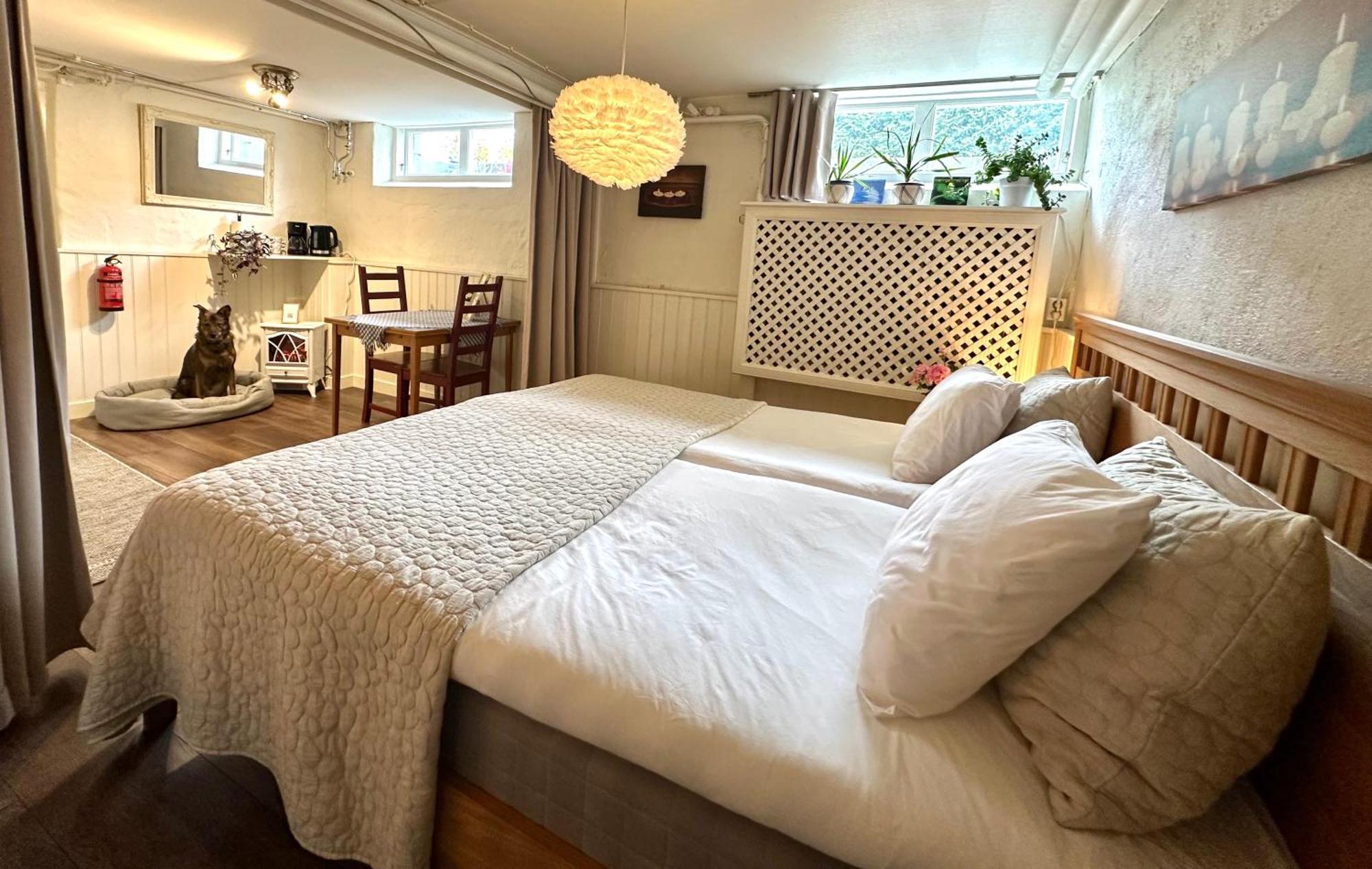 Pensionat Prinshöjden Katrineholm Bagian luar foto